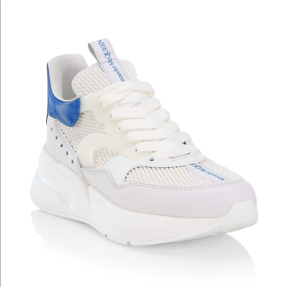 👟The Oversized Runner features large flat laces, Alexander McQueen